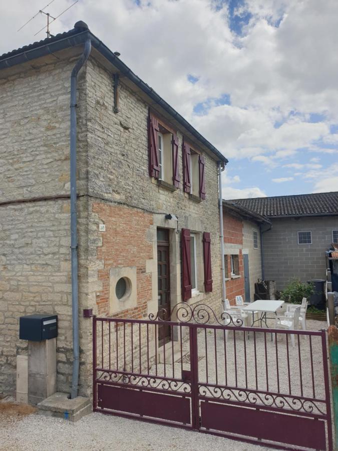 Gite Au Village Du Domaine Le Colombier Dienville Exterior photo